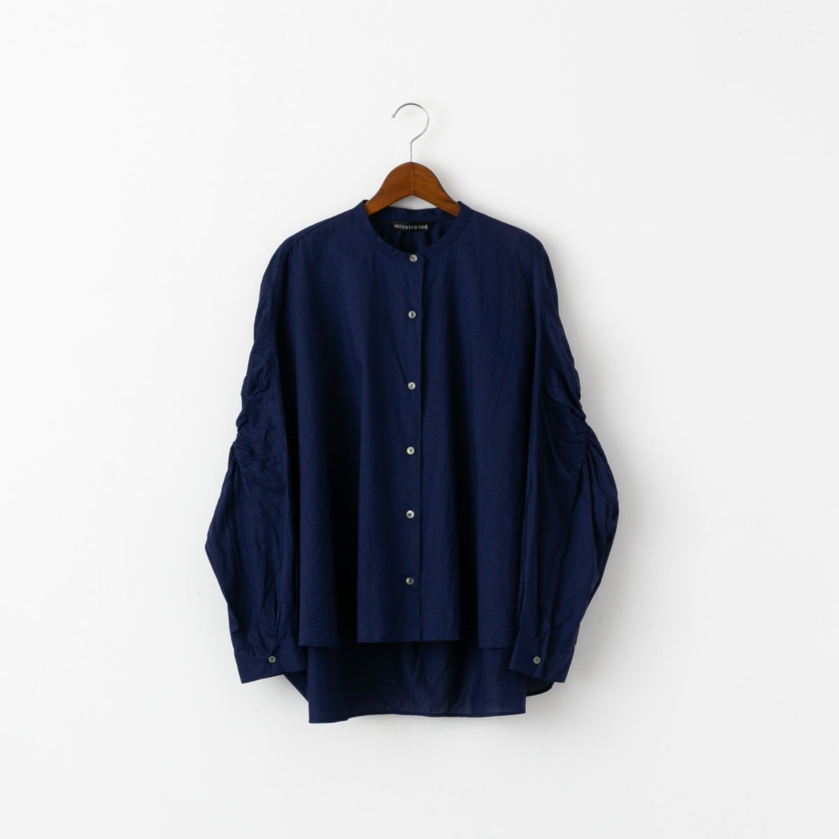mizuiro ind ミズイロインド バックギャザー ワイド シャツ 238975