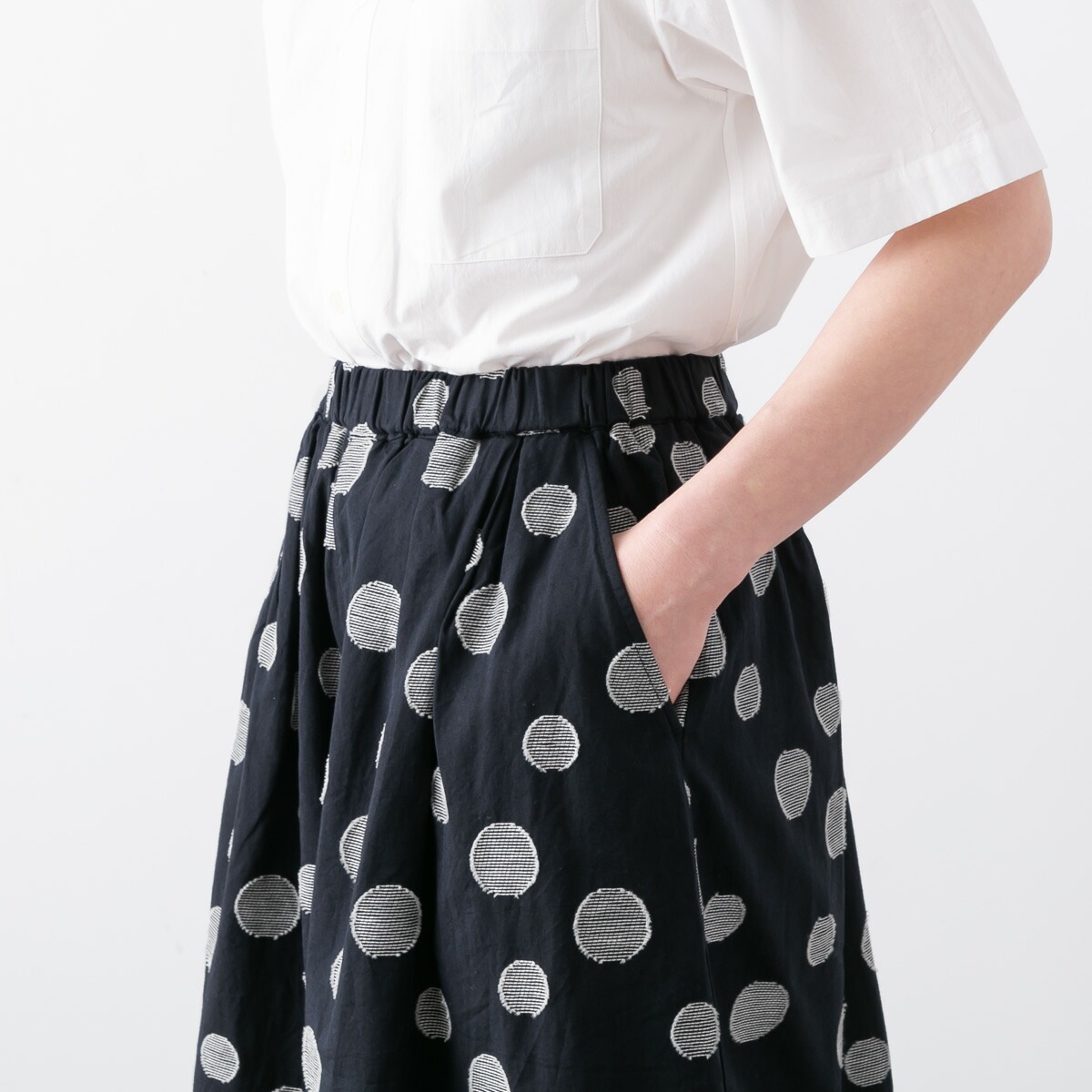 UNIVERSAL SEVEN ユニヴァーサル セヴン コットンリネン ドット ジャガード パンツ 2色 US242PT023