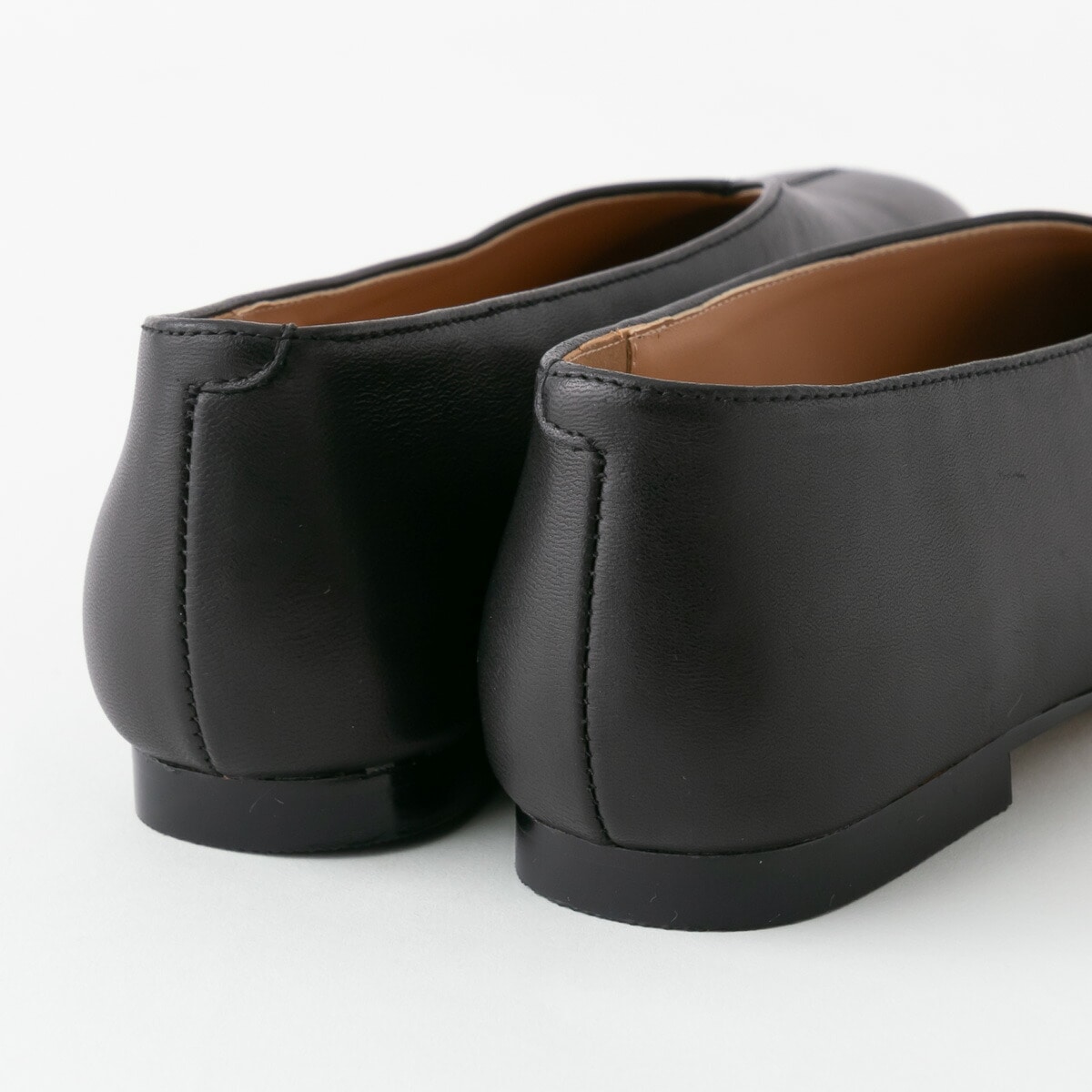 REMME レメ Vカット レザー ローヒールパンプス 2色 ZH-6410-SH