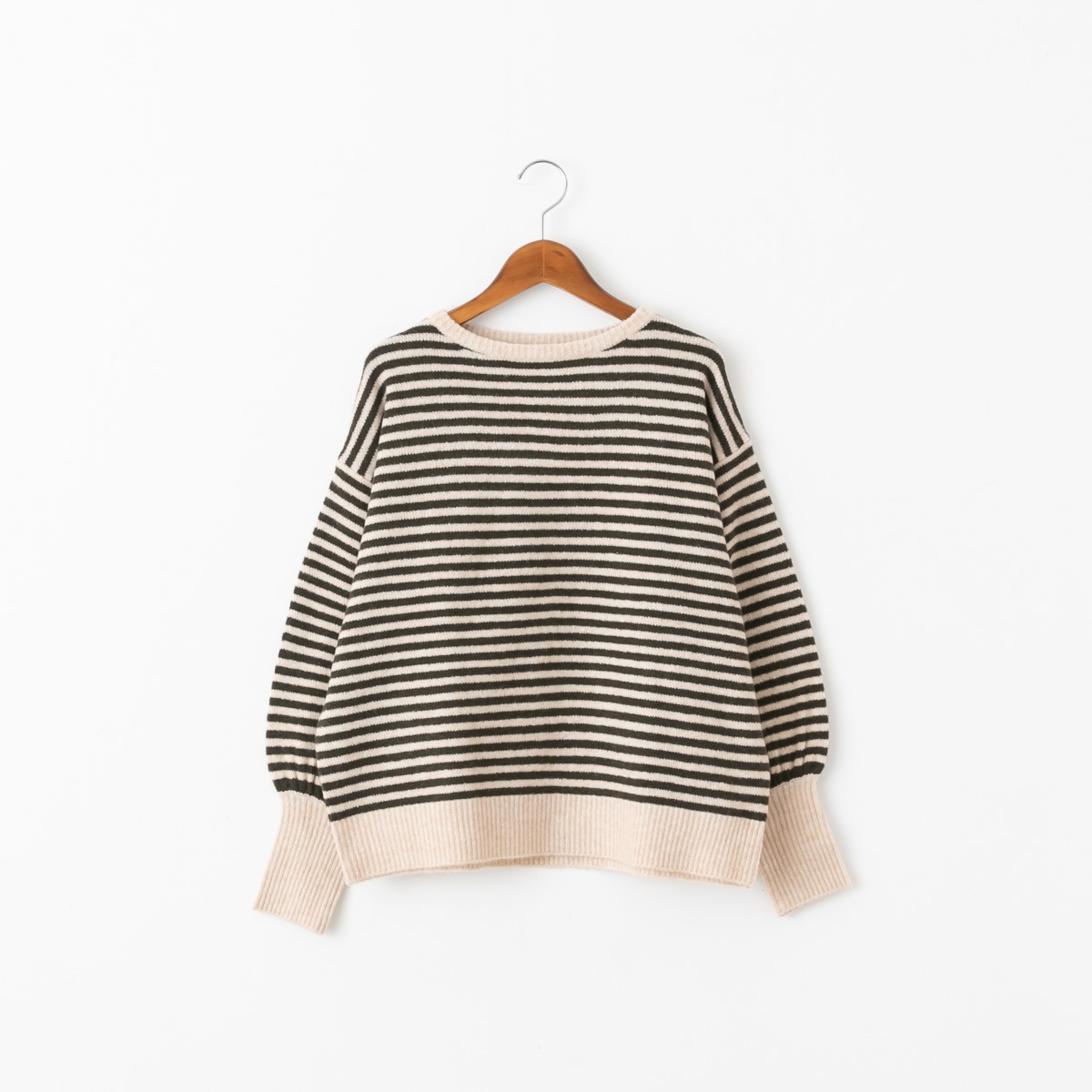 maomade マオメイド マシュマロ ヤーン 細しましま ボリュームスリーブ プルオーバー 441142