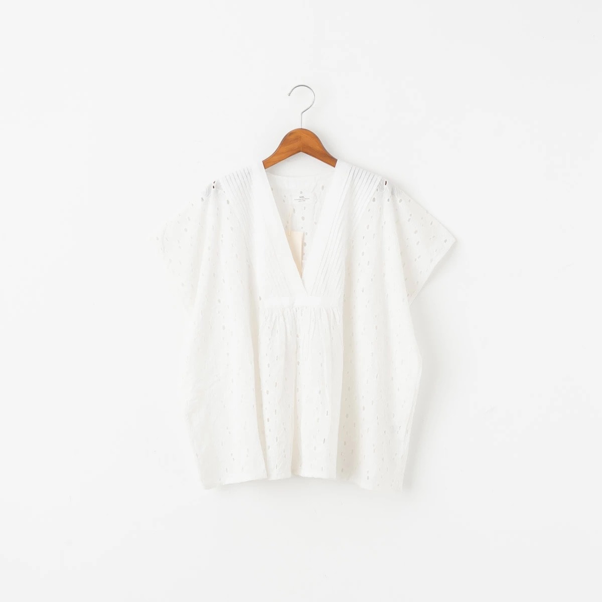 SOIL ソイル V-NECK PINTUCK FRENCH SLEEVE SHIRT ヘムラ 刺繍 Vネック