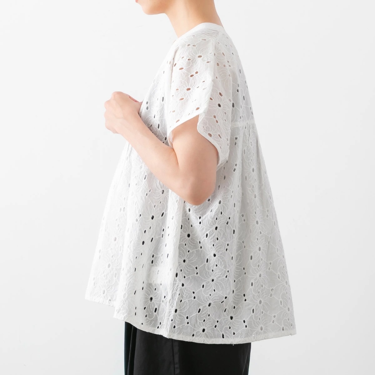 SOIL ソイル V-NECK PINTUCK FRENCH SLEEVE SHIRT ヘムラ 刺繍 Vネック