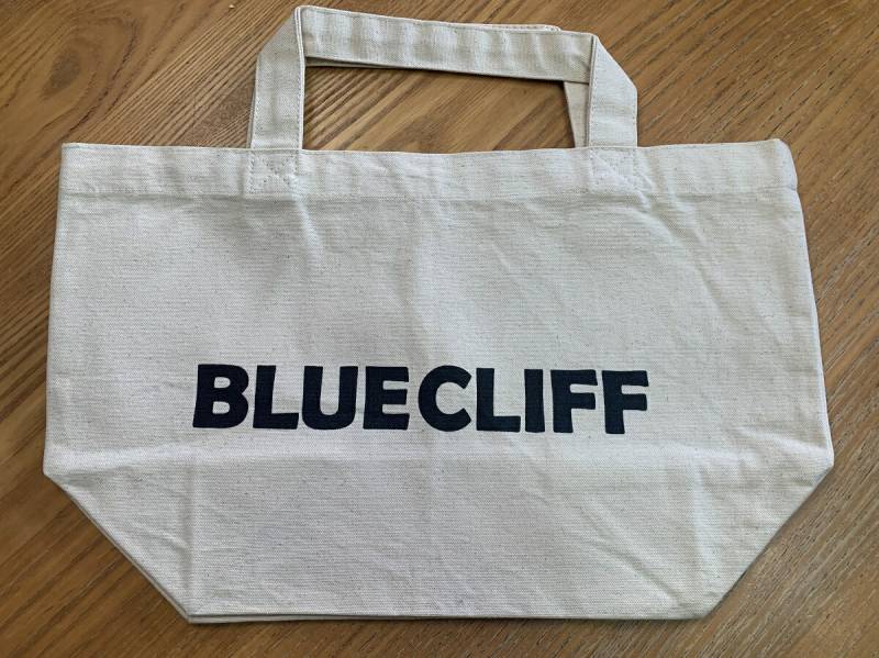 ブルークリフ　オリジナル ナチュラルトートバッグ 縦22cm 横236cm マチ14cm 2Lペットボトルが横に入る シューズ入れ等【メール便対応】