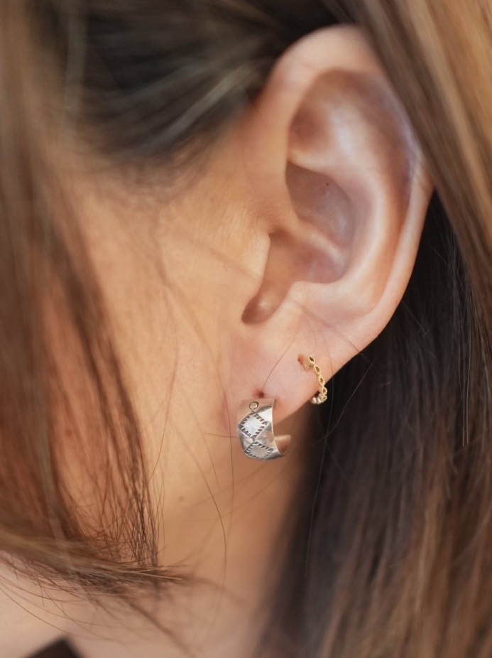 ＜Indian Jewelry＞navajo argyle half hoop pierce