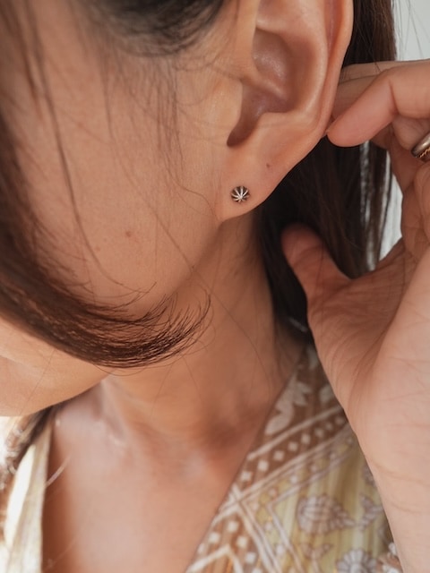 ＜Indian Jewelry＞silver studs petit pierce