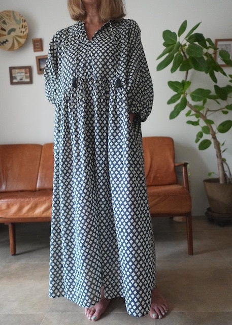 ＜select＞rhombus print dress