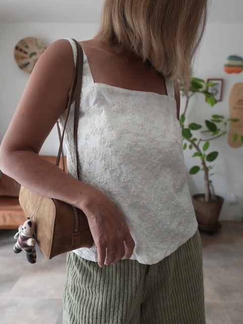 ＜I'm Laughy＞otona no flower embroidery tops