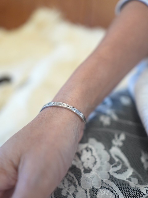 ＜treasured friends＞Message Bangle Silver