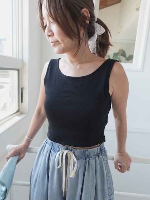 ＜select＞cup in cropped tank