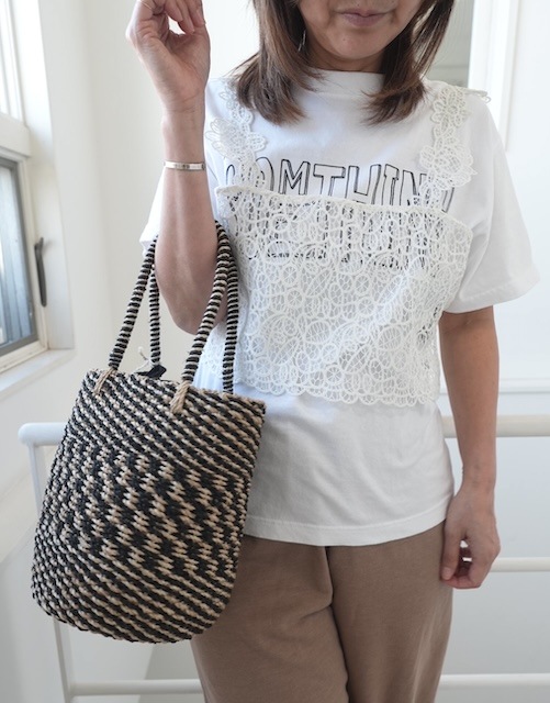 <select>lace bustier tops
