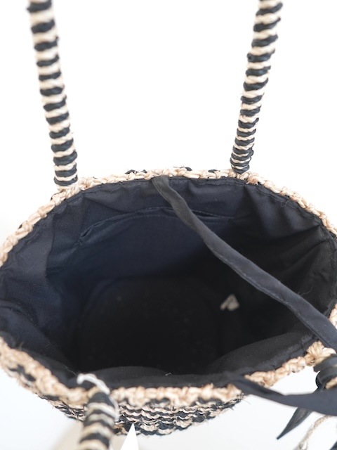 ＜select＞monotone kago bag