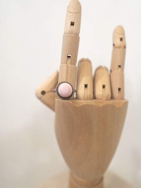 ＜Indian Jewelry＞pink conch shell round ring