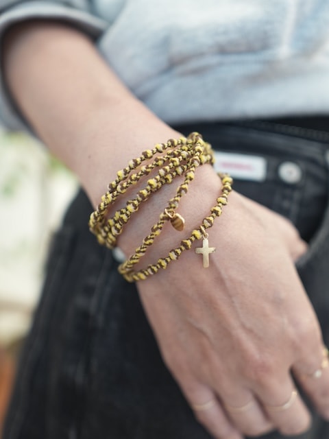 <select>mexican necklace