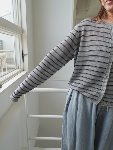 ＜select＞border cardigan