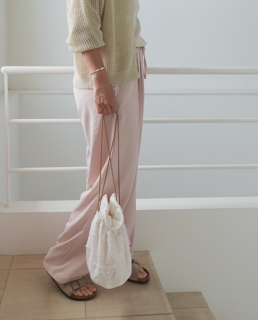 ＜select＞satin like easy pants