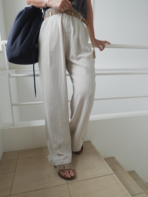 <select>stripe linen tuck wide easy pants