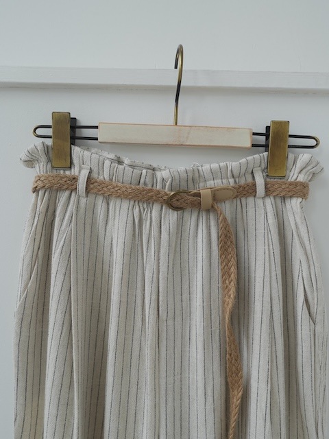 <select>stripe linen tuck wide easy pants