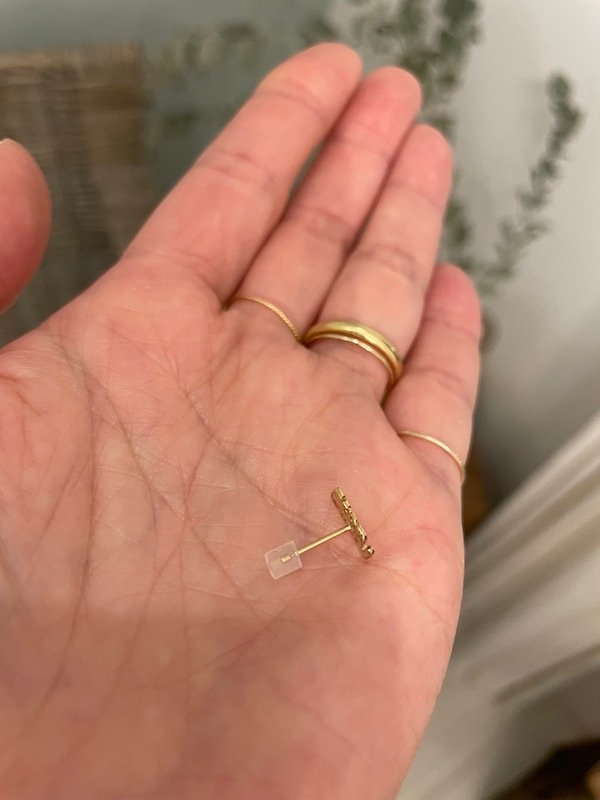 ＜Treasured Friends＞Silver Love and peace post Pierce