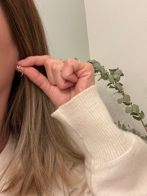 ＜Treasured Friends＞Silver Love and peace post Pierce