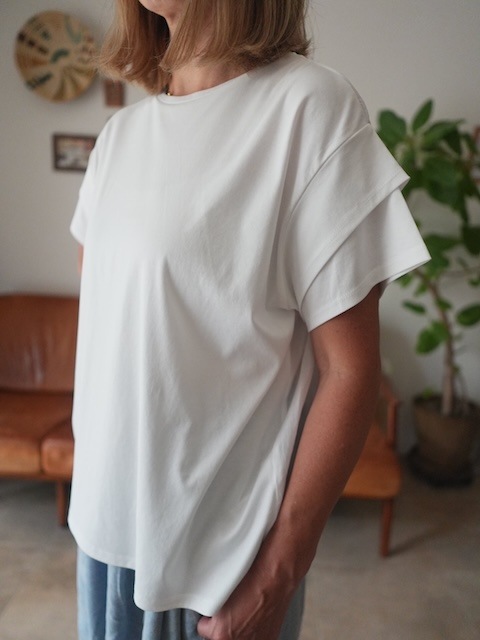 <select>cool touch back design tops