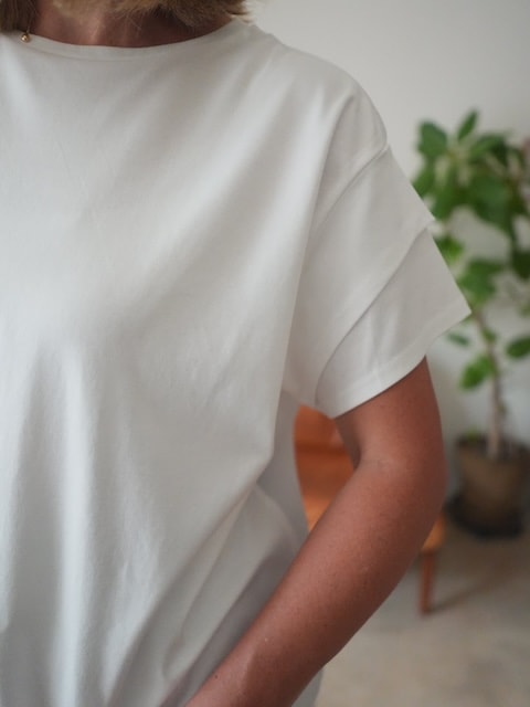 <select>cool touch back design tops