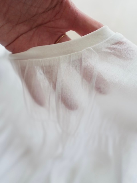 <select>cool touch back design tops