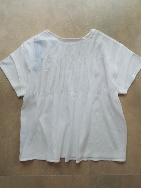<select>cool touch back design tops