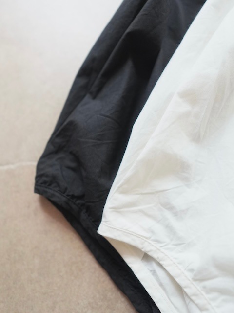 <select>back open ribbon blouse
