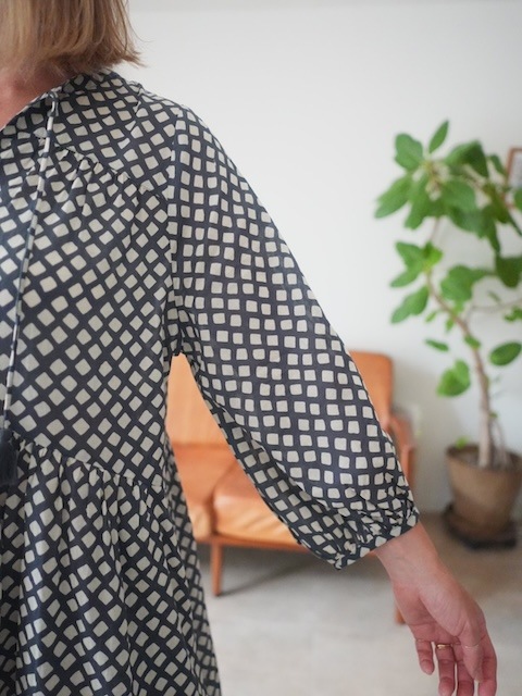 ＜select＞rhombus print dress