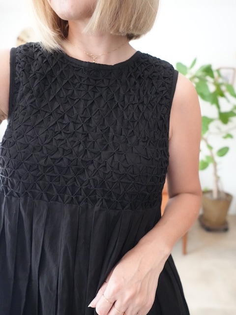 <select>hand smocking dress