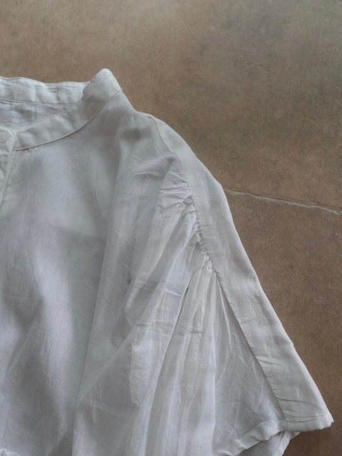 ＜select＞gather frilled blouse