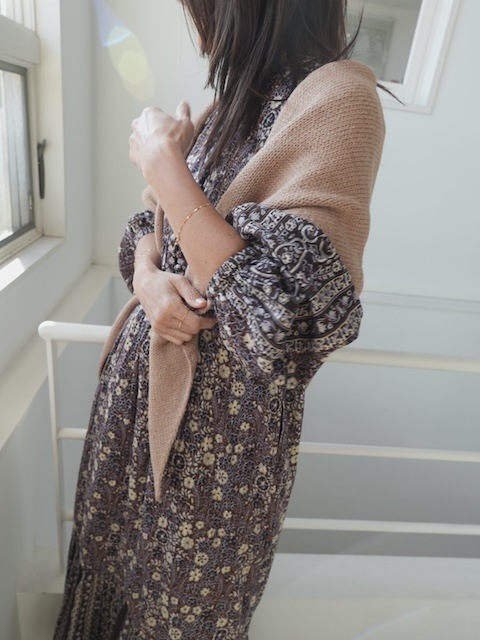 ＜select＞triagle knit headscarf