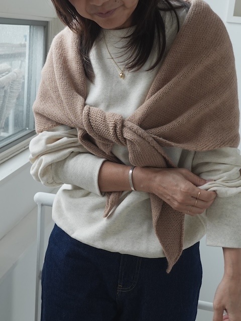 ＜select＞triagle knit headscarf