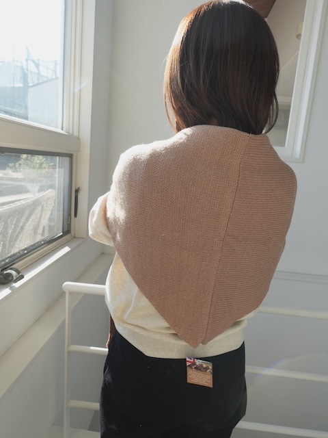 ＜select＞triagle knit headscarf