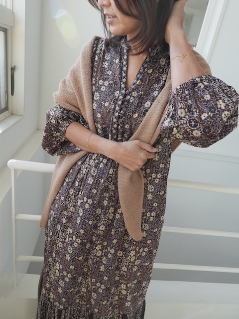 ＜select＞triagle knit headscarf