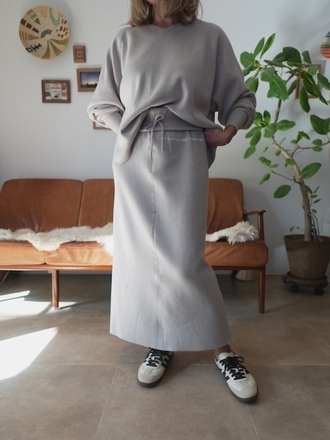 ＜select＞knitＩline skirt