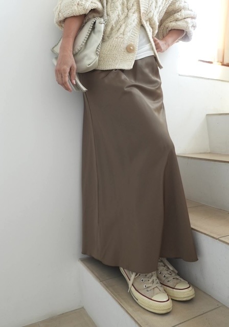 ＜GBLUE＞satin narrow skirt