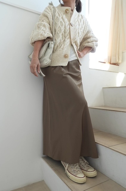 ＜GBLUE＞satin narrow skirt