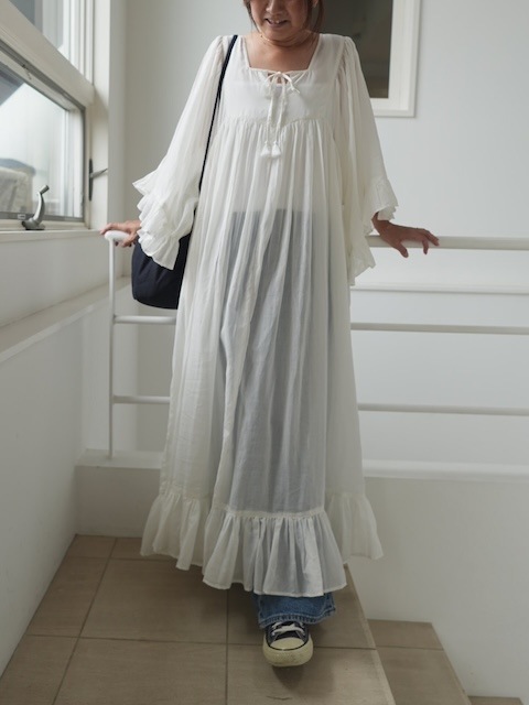 ＜select＞bellsleeve dress