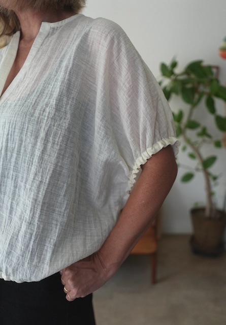 <select>slab gather blouse