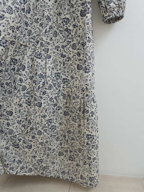 ＜select＞flower print dress