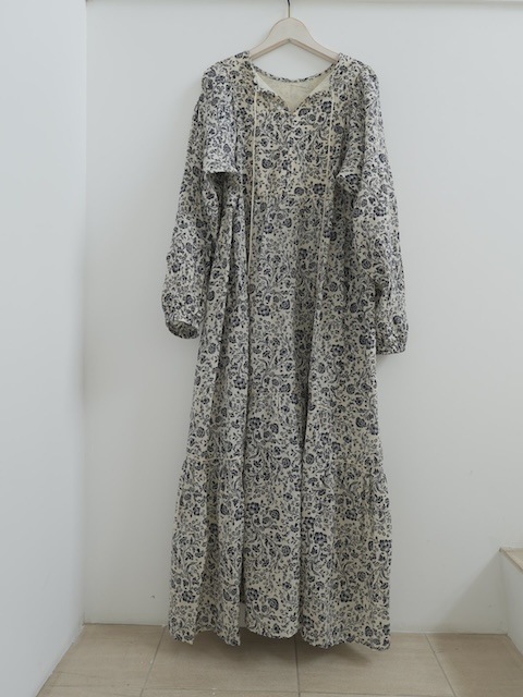＜select＞flower print dress