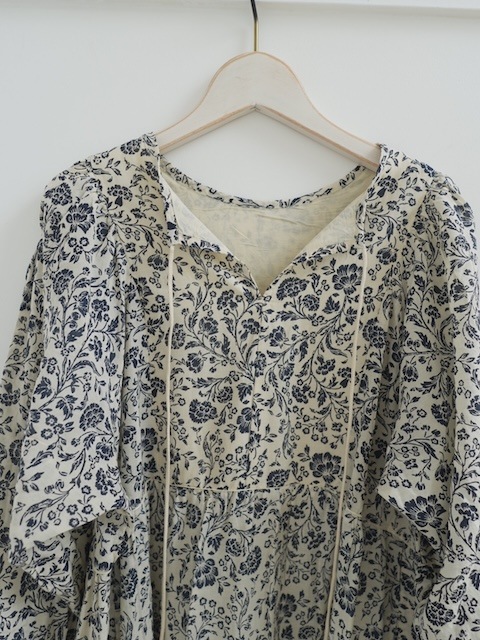 ＜select＞flower print dress