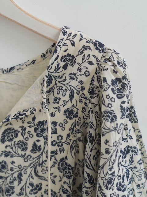 ＜select＞flower print dress