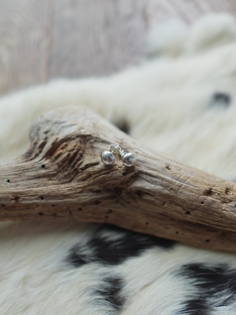 ＜Indian Jewelry＞S silver ball pierce