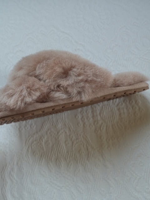 ＜select＞sheep fur sandal