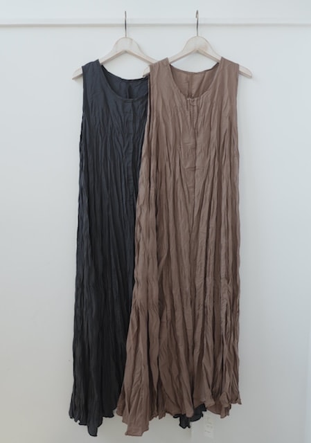<select>crinkle dress