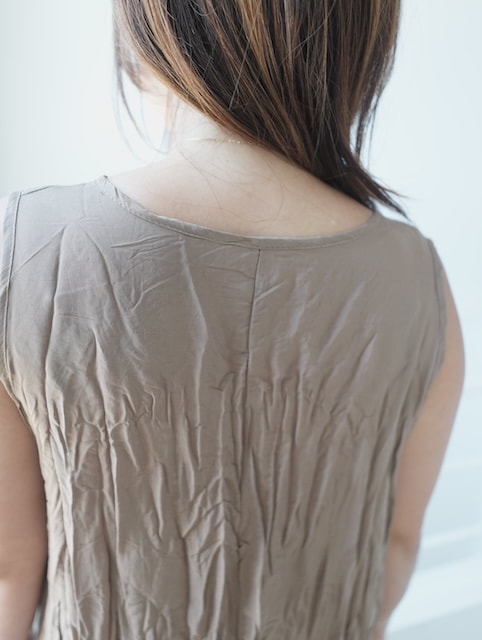 <select>crinkle dress