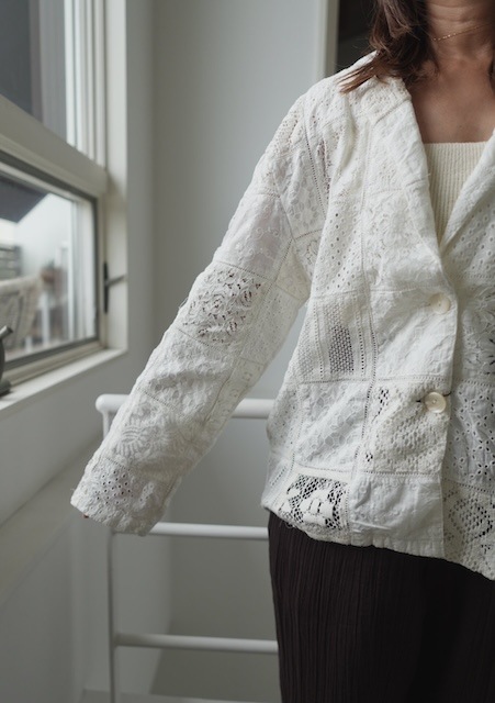 <select>patchwork lace jacket