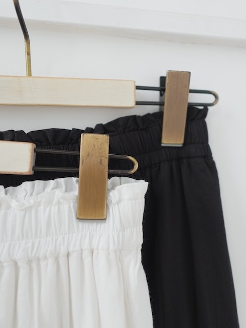 ＜select＞tuck gather skirt